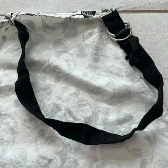 DISNEY Mickey Mouse White and Black Tie Back Contemporary Kitchen Apron - Picture 4 of 9